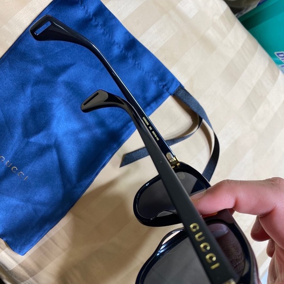Gucci sunglasses - Picture 2 of 3